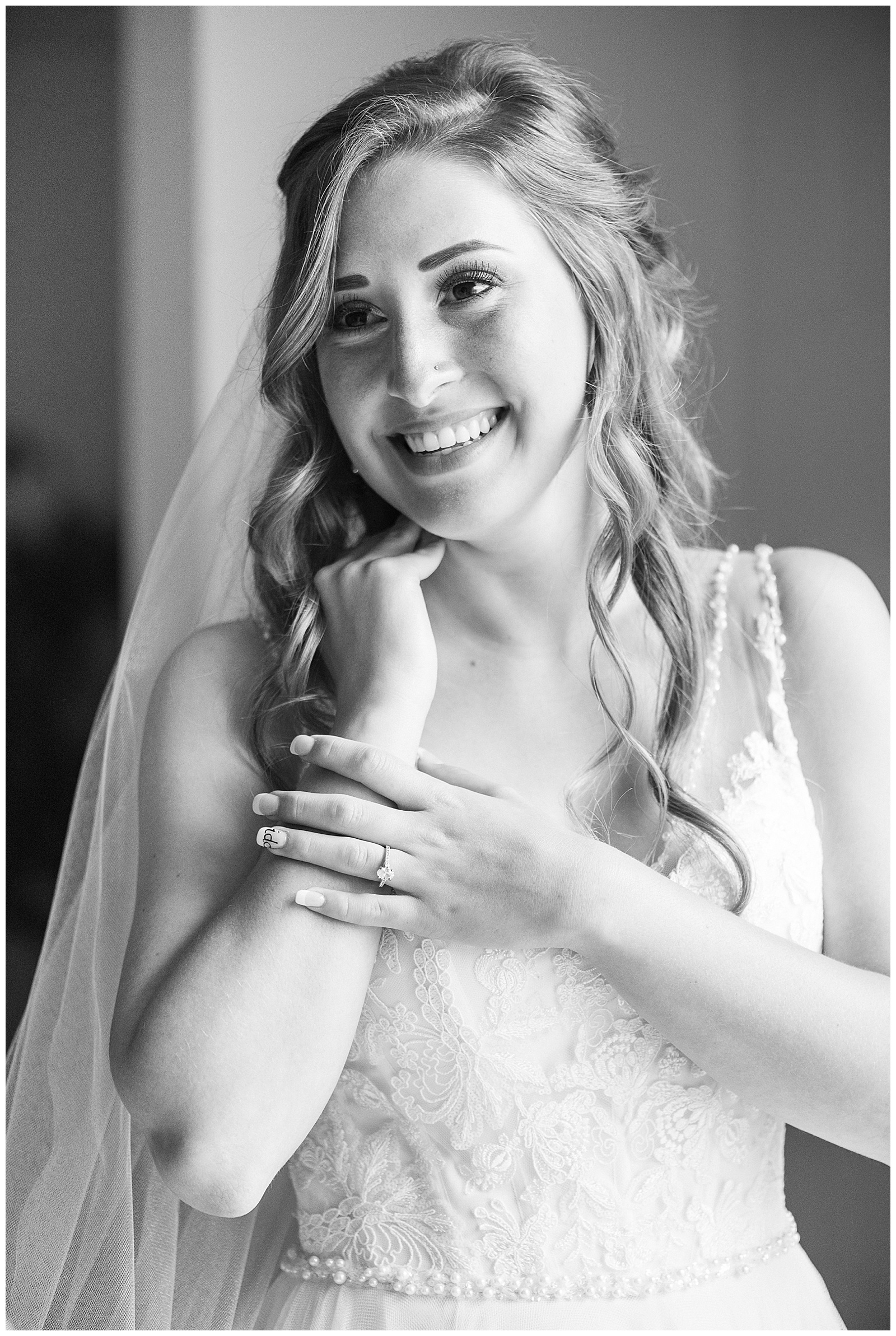 Simple V-Neck Lace wedding dress from Summer Wedding in Charlotte, NC | check out the full wedding at KevynDixonPhoto.com