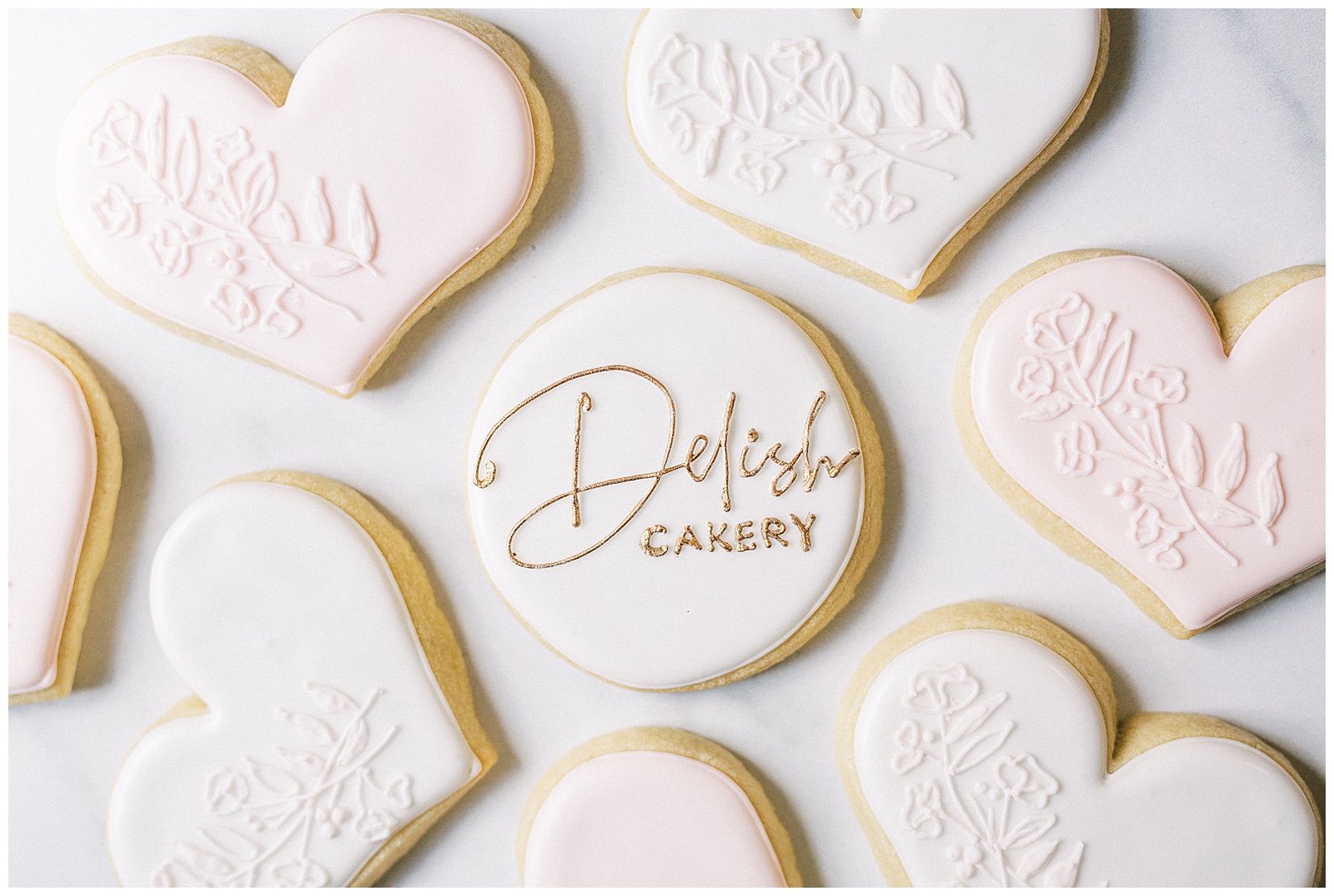 Delish Cakery Logo for Charlotte NC Wedding Cake Designer Aryn Keogh