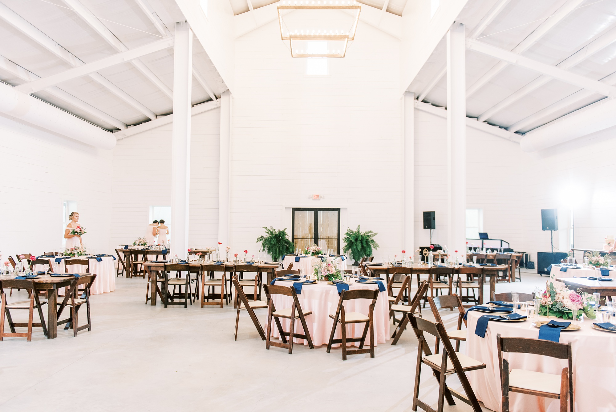 Belle's Venue wedding reception
