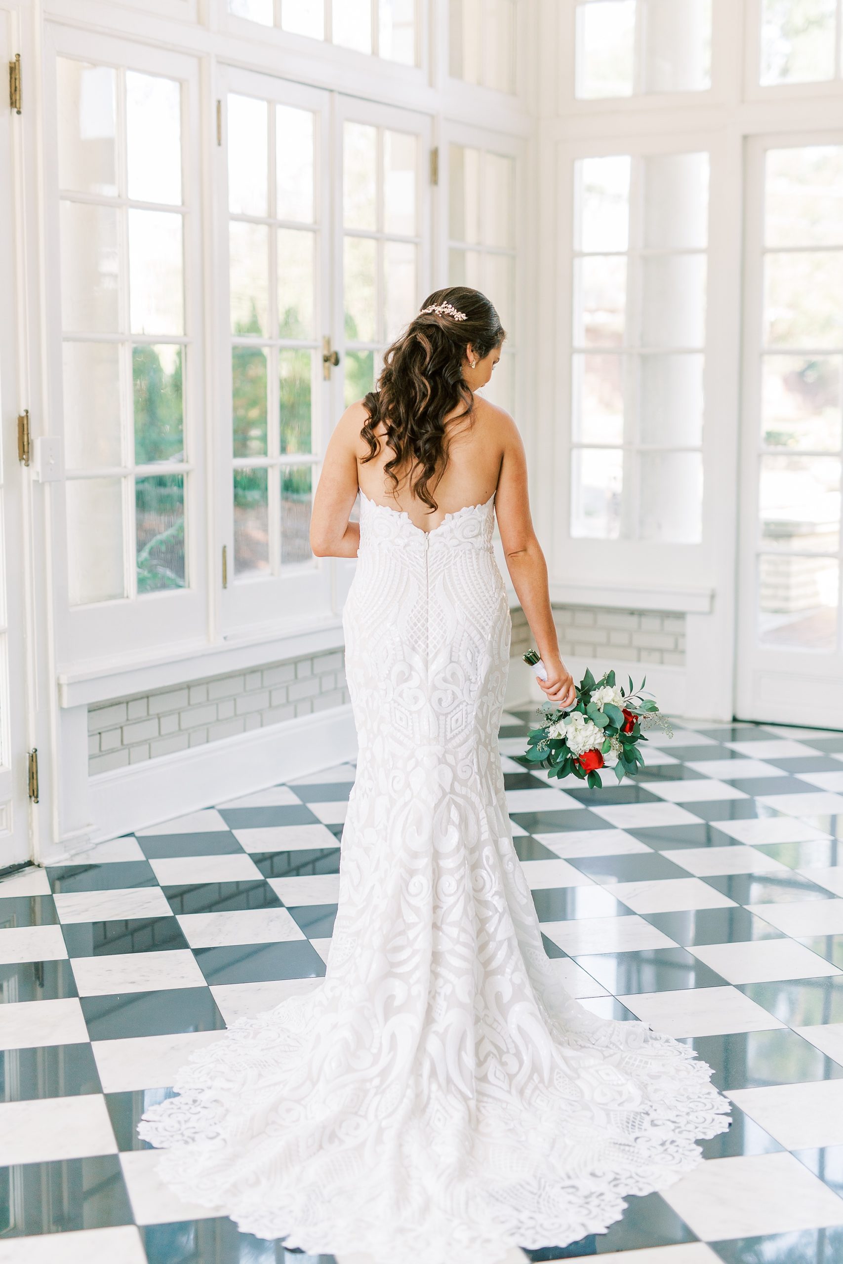 classic bridal portraits with bouquet to side