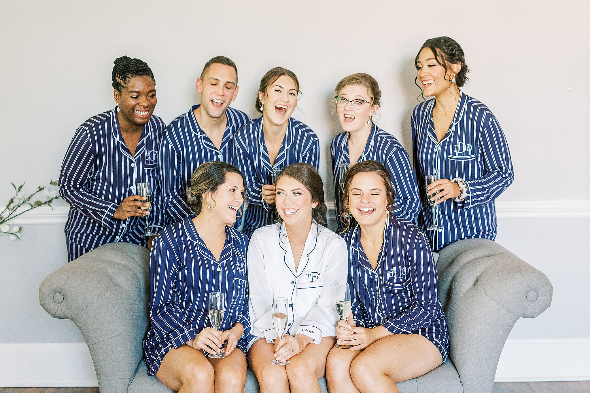 bride prepares for North Carolina wedding with bridal party