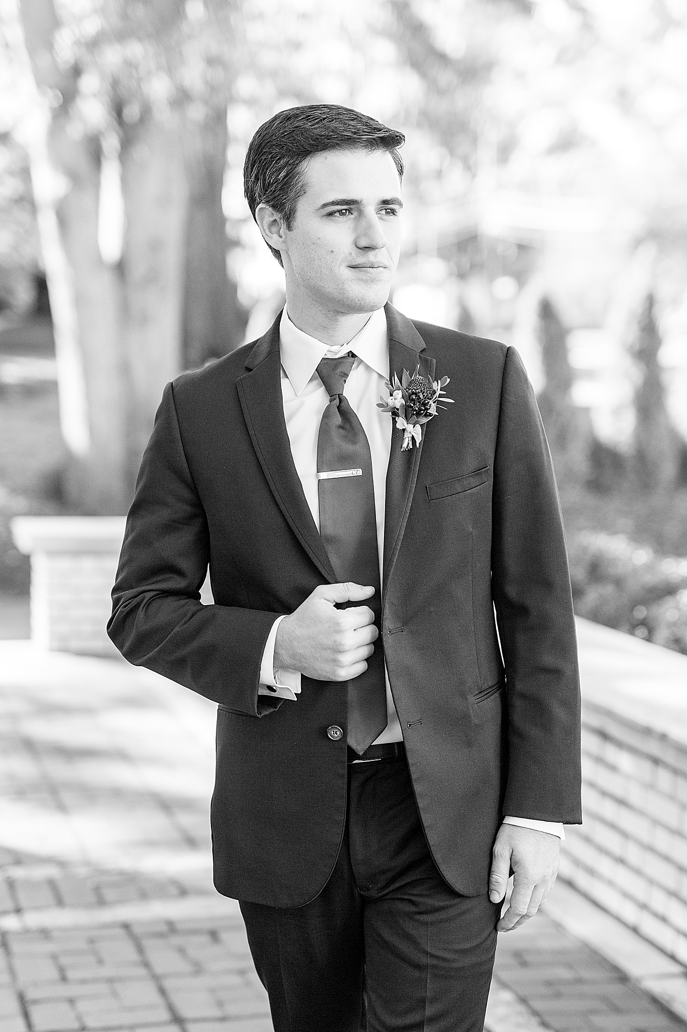groom pose outside Separk Mansion