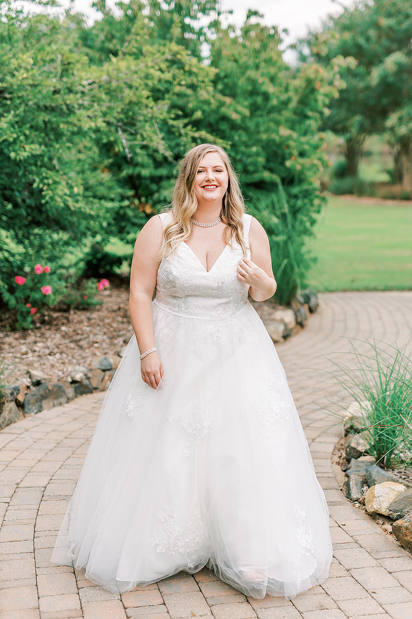 classic bridal look for bride