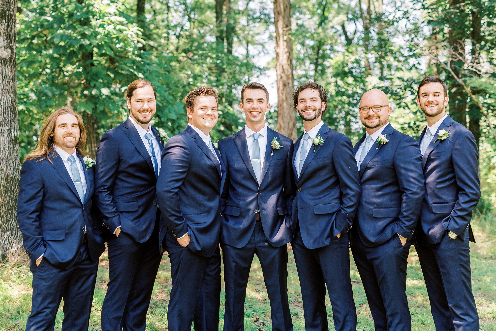 EleganElegant wedding in Charlotte NC photographed by Kevyn Dixon Photography with light blue and navy detailst wedding in Charlotte NC photographed by Kevyn Dixon Photography with light blue and navy details