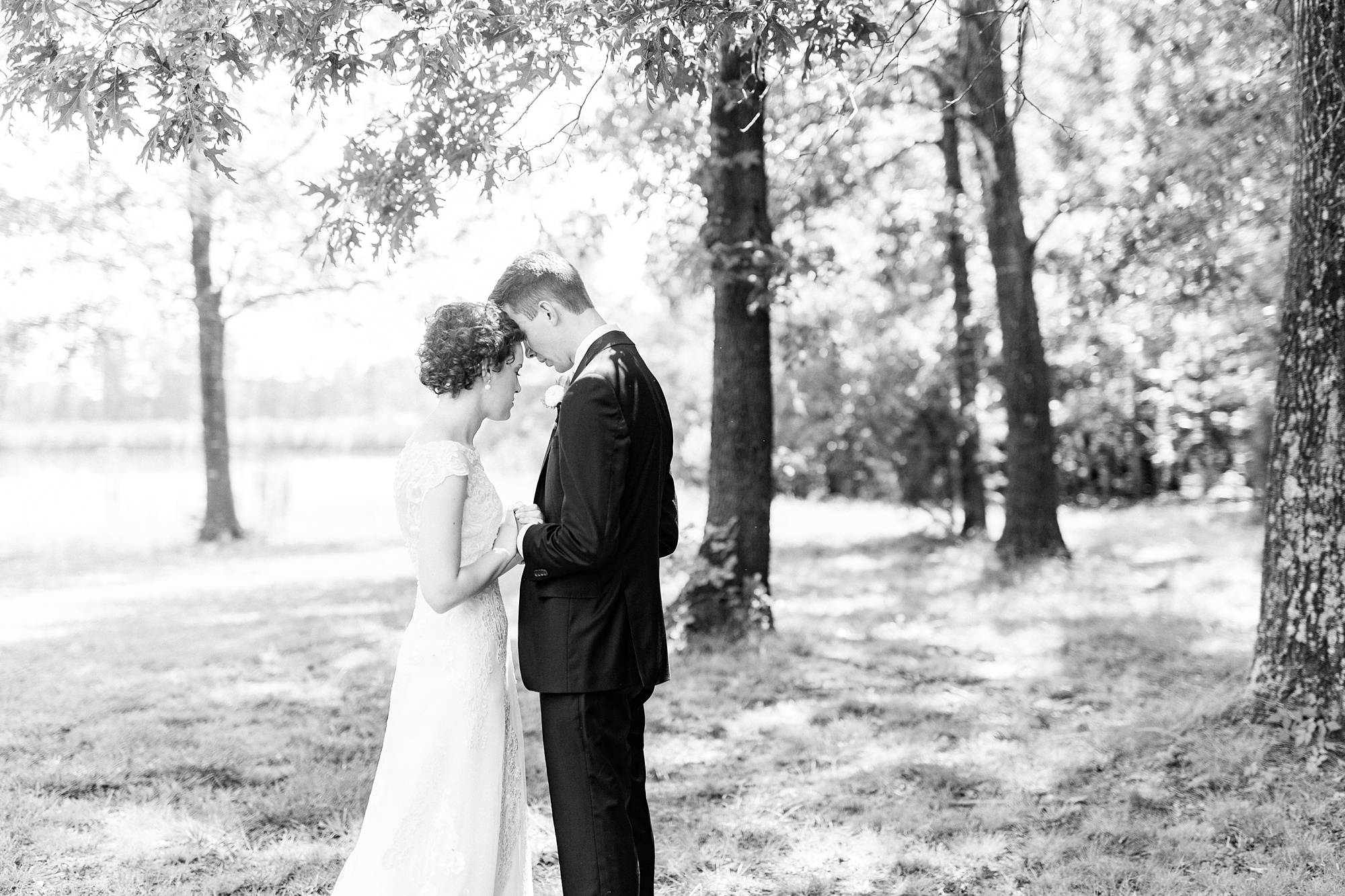 Elegant wedding in Charlotte NC photographed by Kevyn Dixon Photography with light blue and navy details