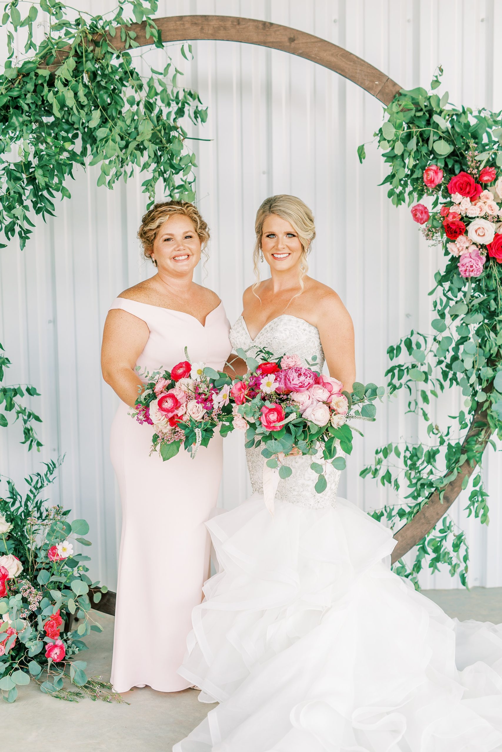 Classic Belle's Venue wedding in South Carolina photographed by Kevyn Dixon Photography