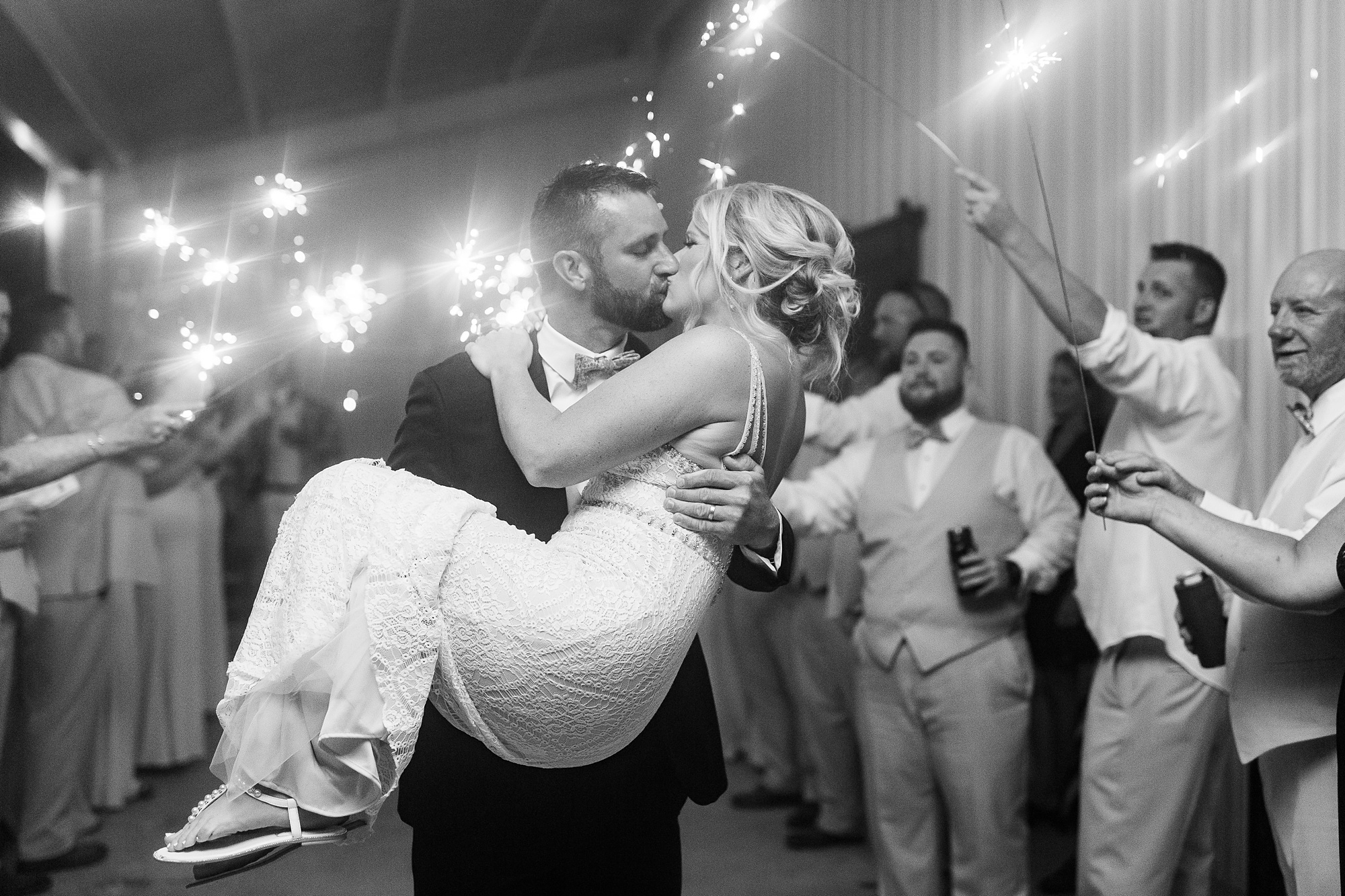Classic Belle's Venue wedding in South Carolina photographed by Kevyn Dixon Photography
