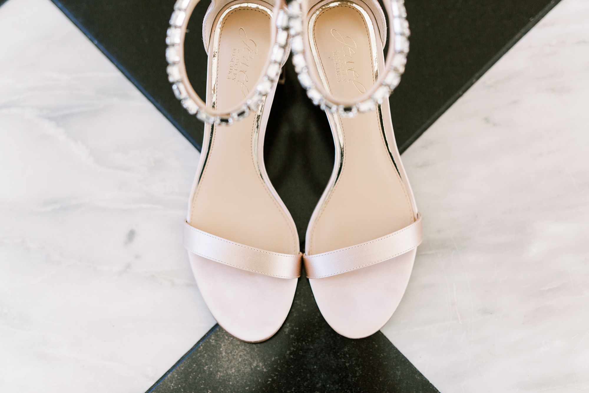 2020 wedding inspiration from Charlotte NC wedding day at Separk Mansion