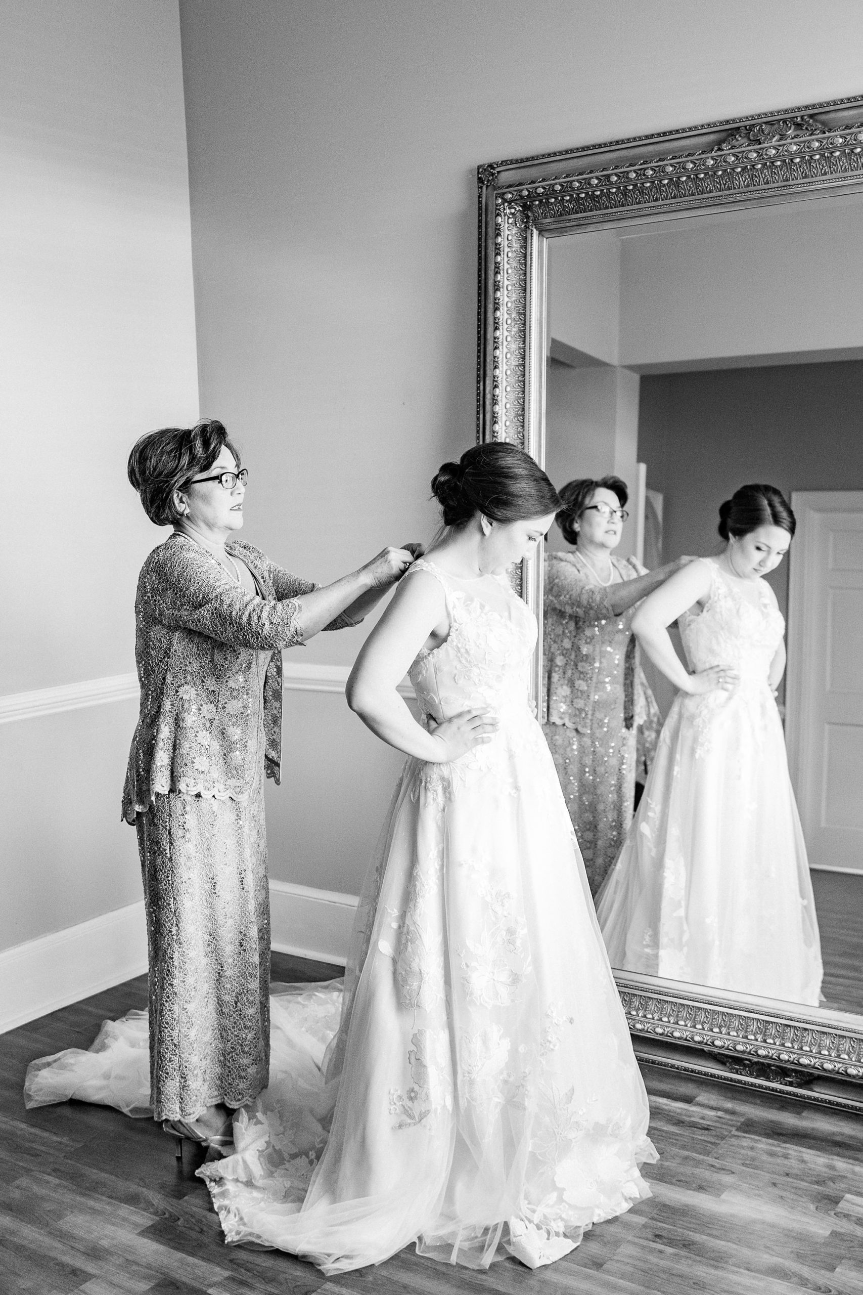 2020 wedding inspiration from Charlotte NC wedding day at Separk Mansion