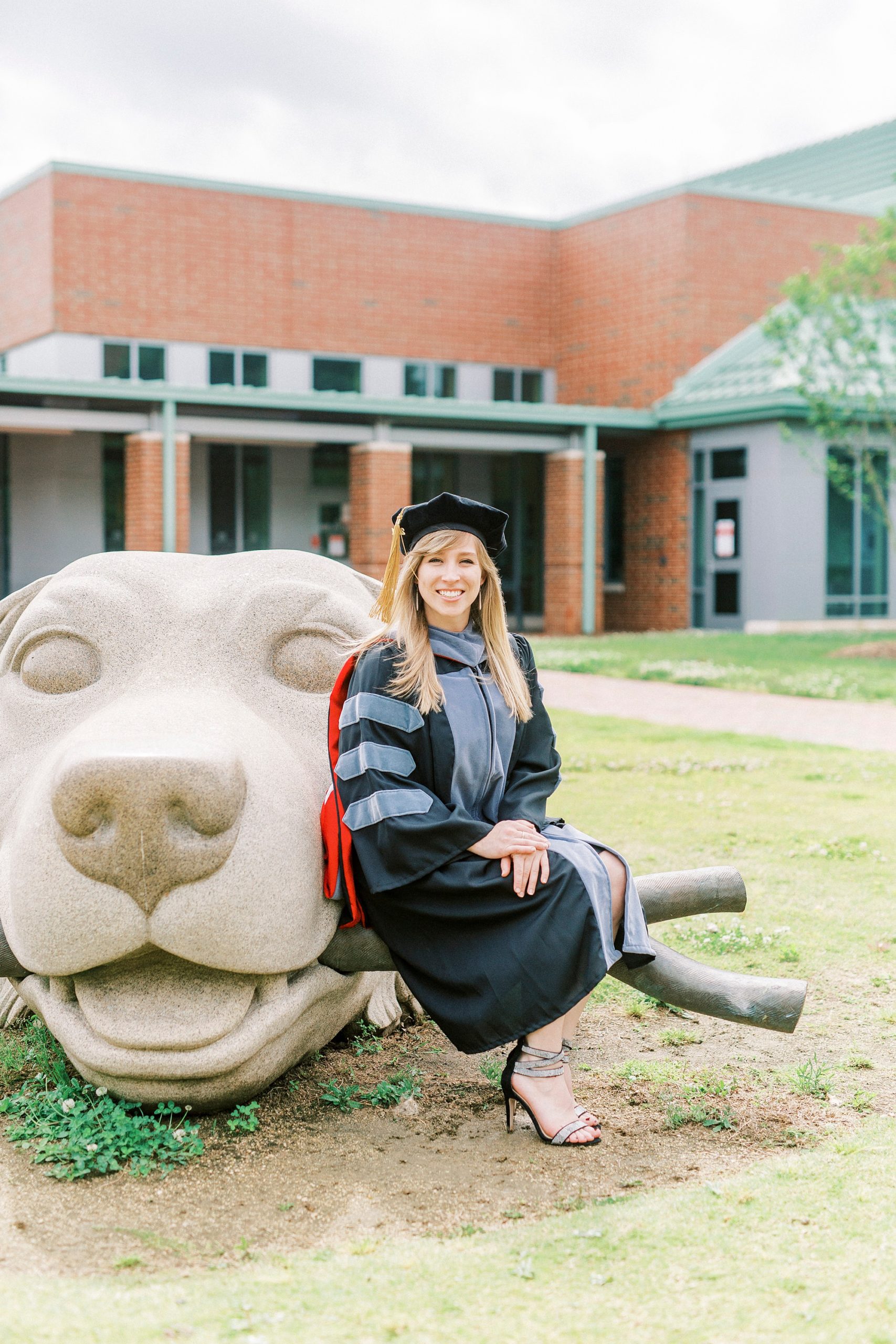 NC State Vet School graduation portraits for doctor