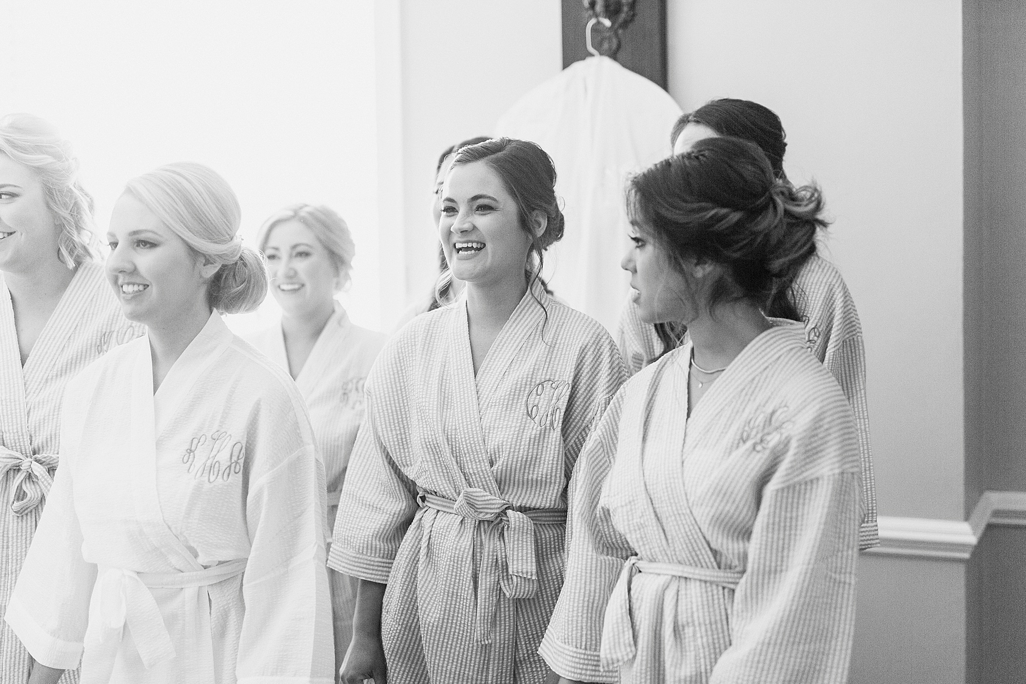 bridesmaids talk before wedding day
