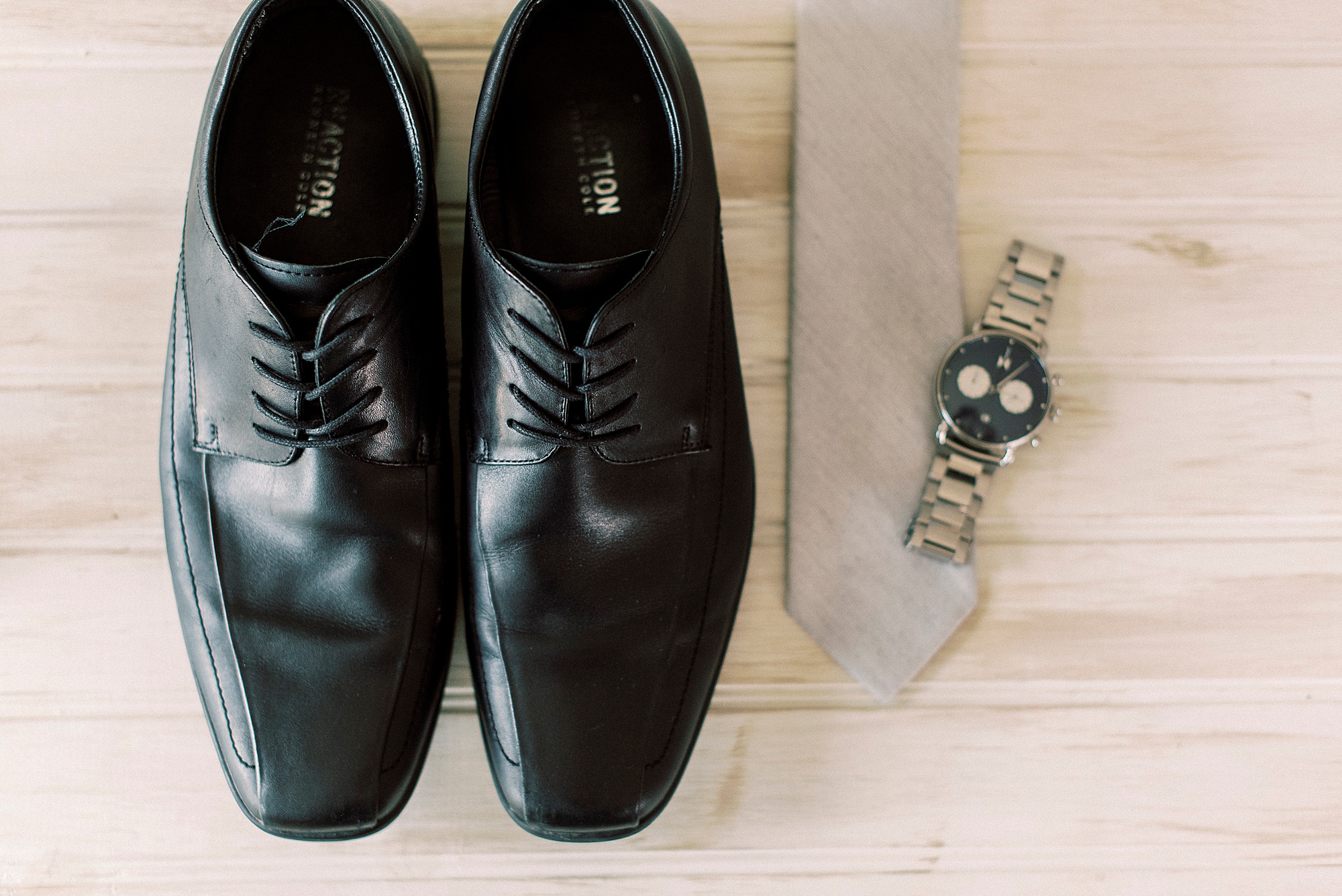 groom's details for beach wedding