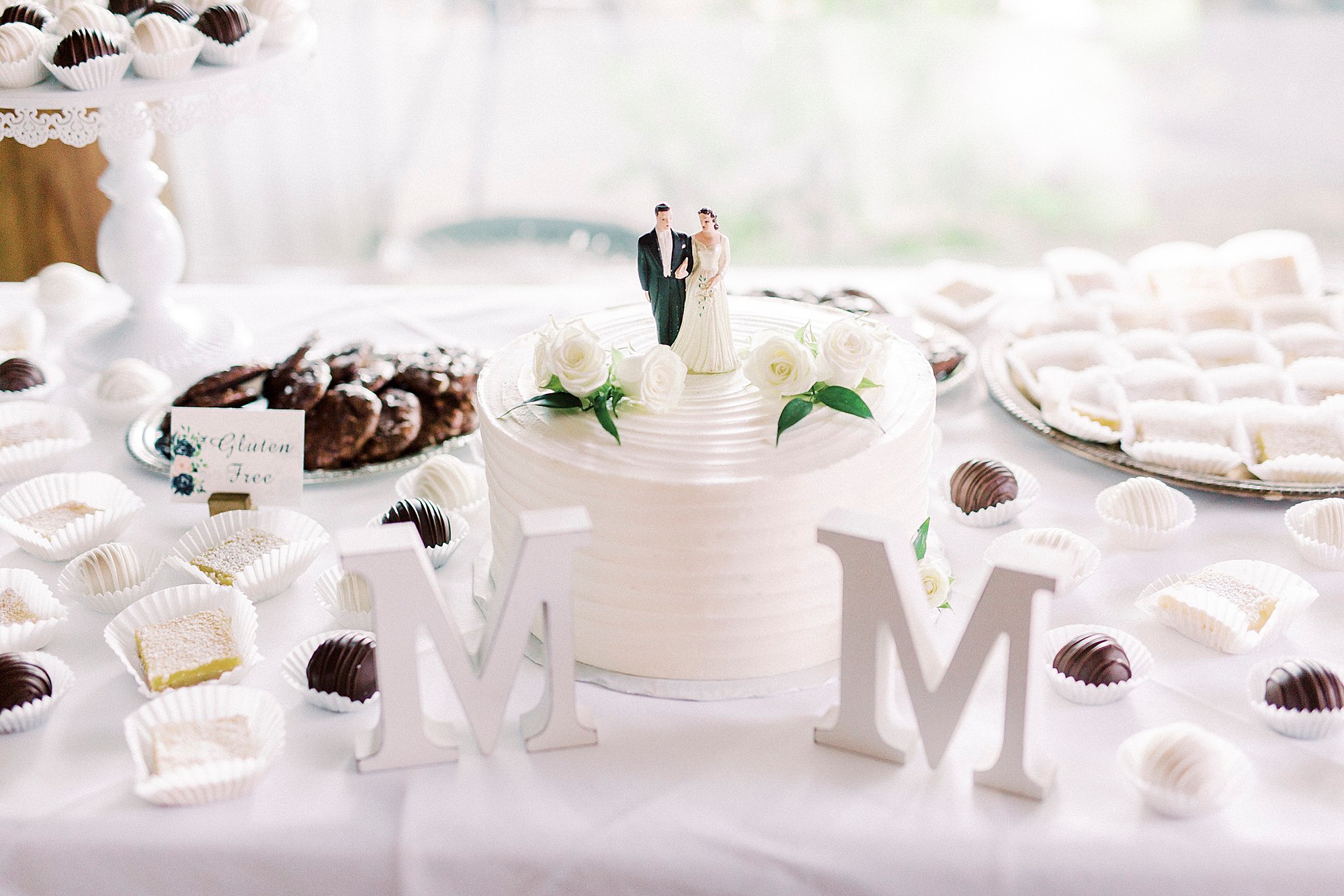 wedding cake with couple topper