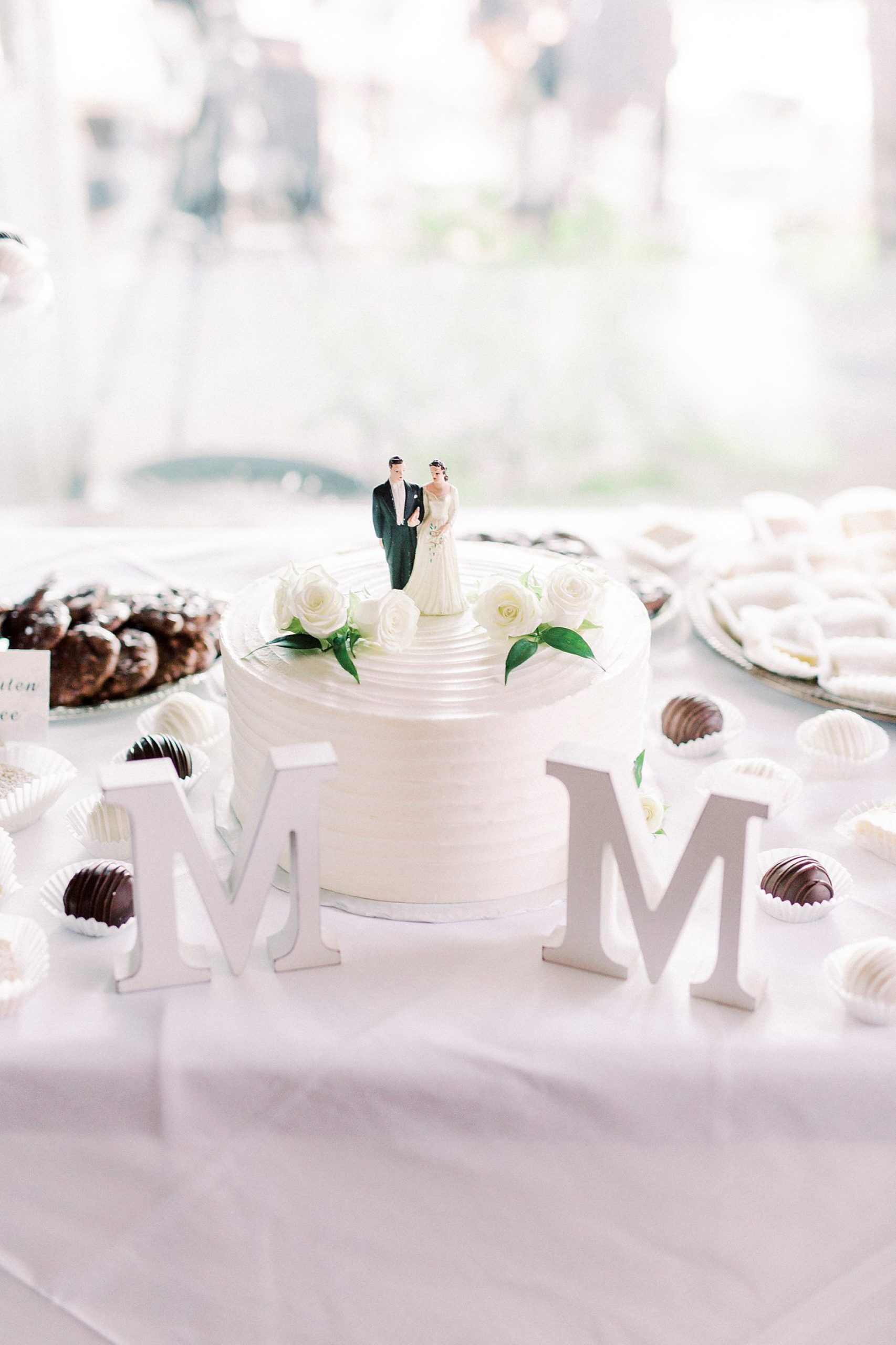 wedding cake for summer wedding