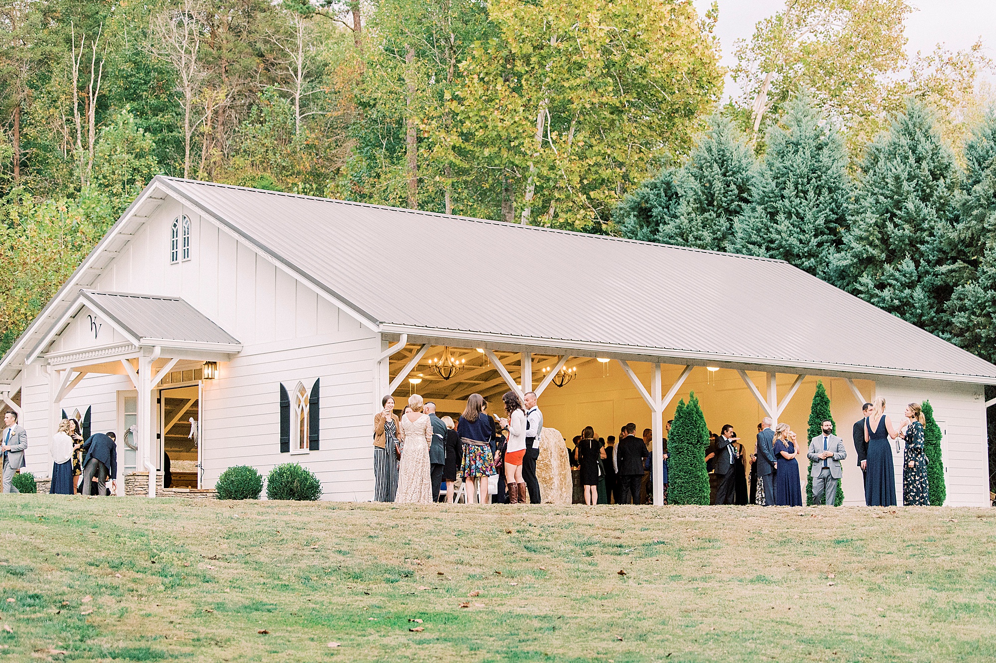 NC wedding reception at Vesuvius Vineyards