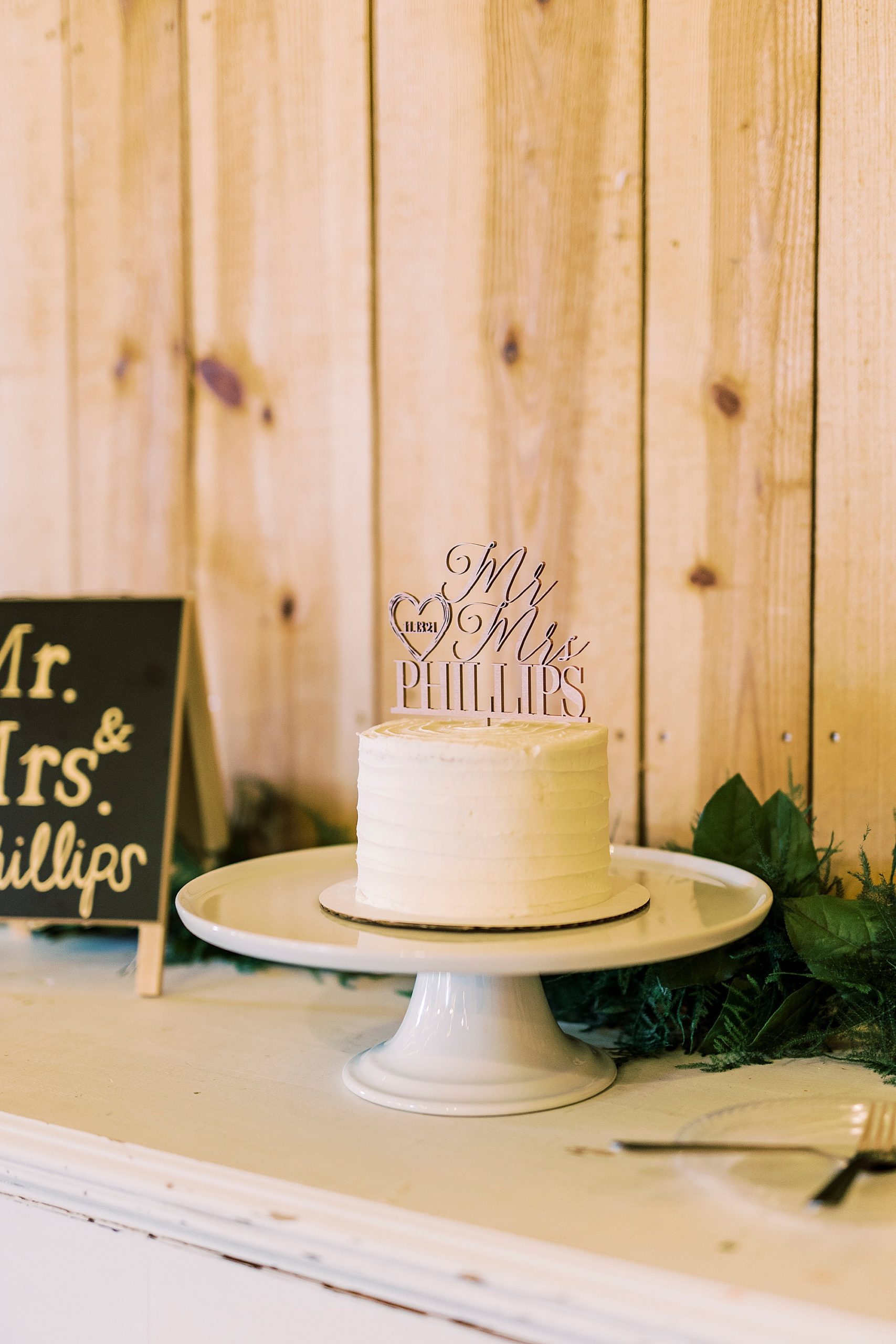 wedding cake for rustic celebration at the Farm at Brusharbor