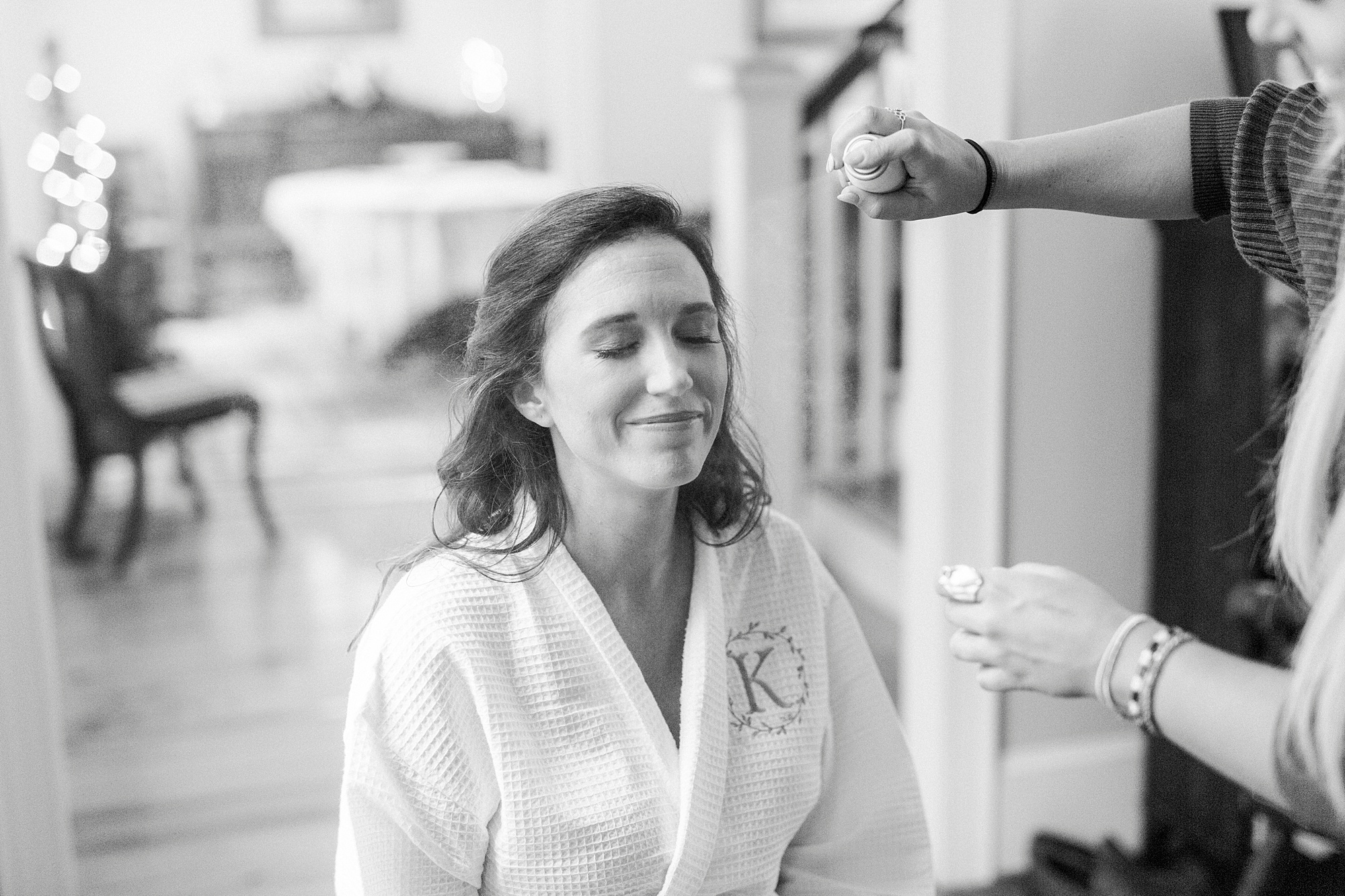 bride prepares for wedding morning