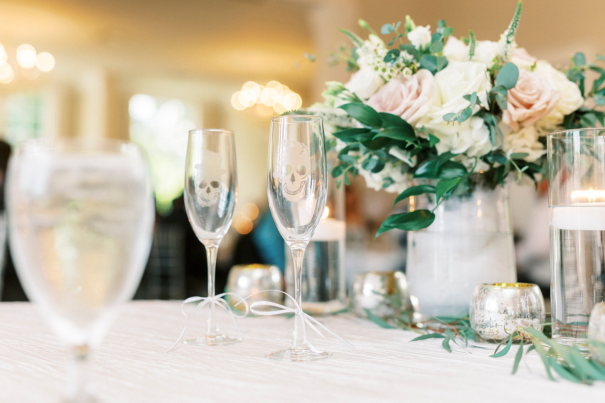 champagne glasses for summer wedding
