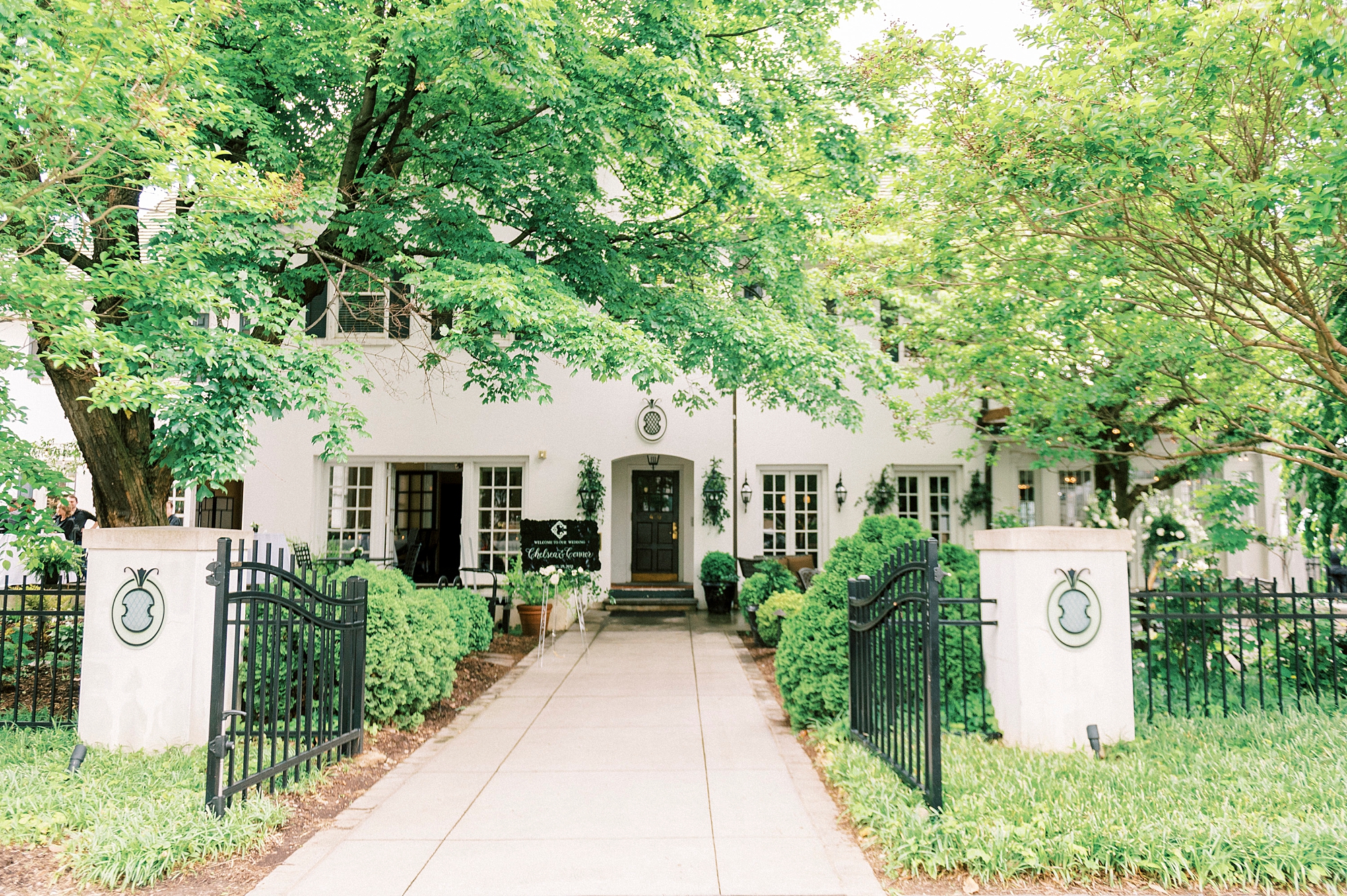 classic summer wedding at The Spring House in Winston-Salem NC