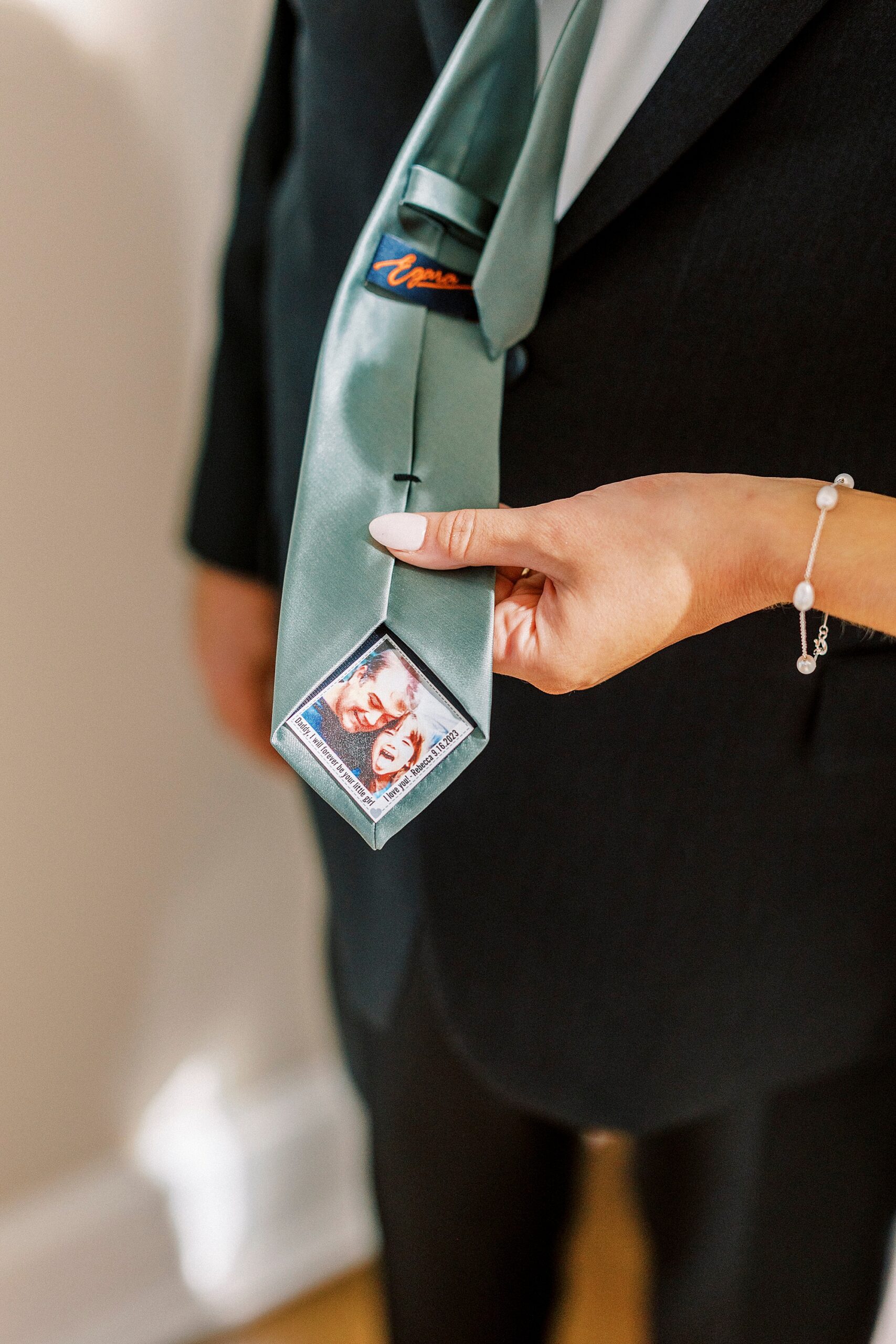bride gives dad custom tie 