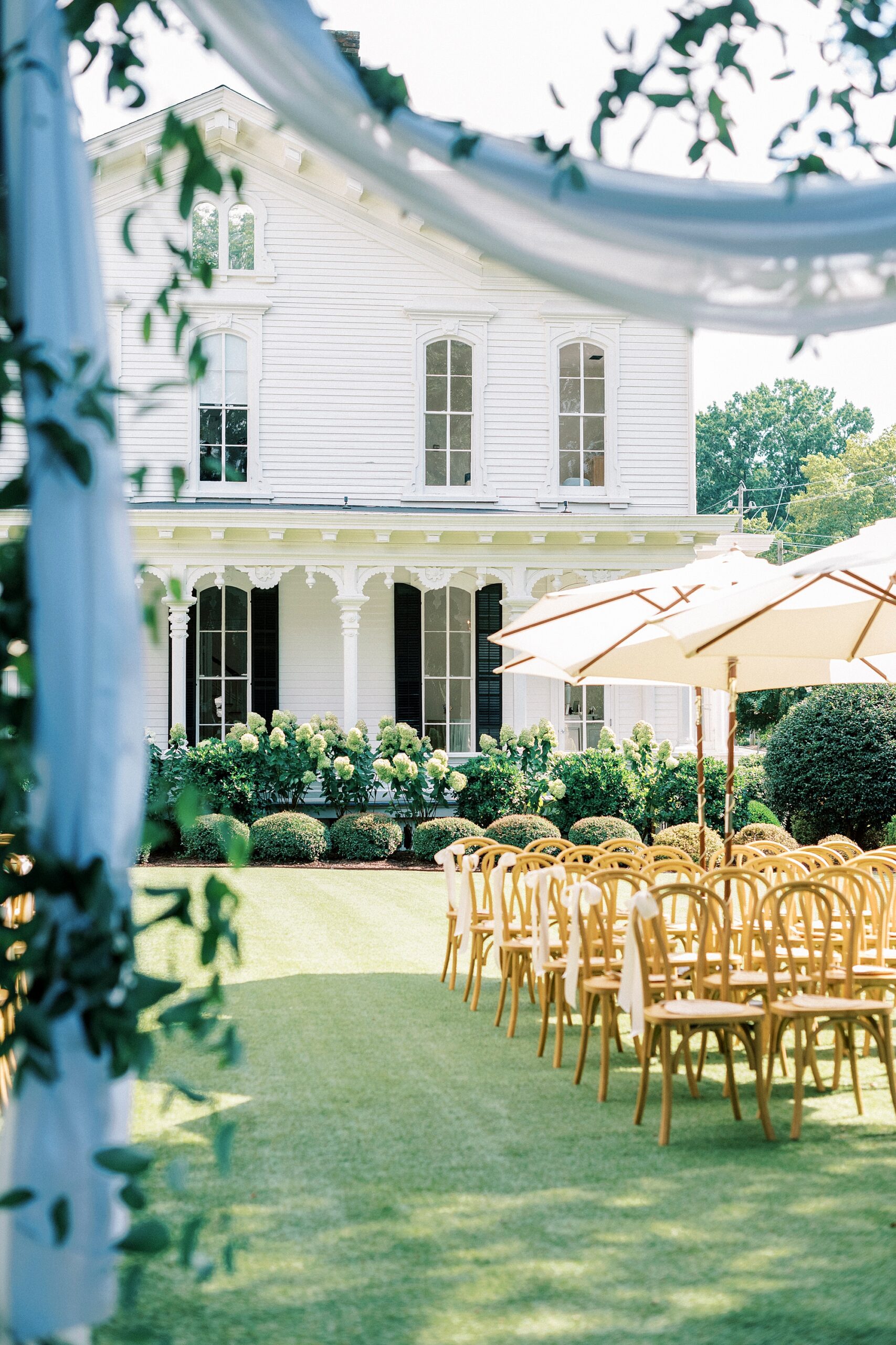 outdoor wedding ceremony at The Merrimon-Wynne House in Raleigh, NC