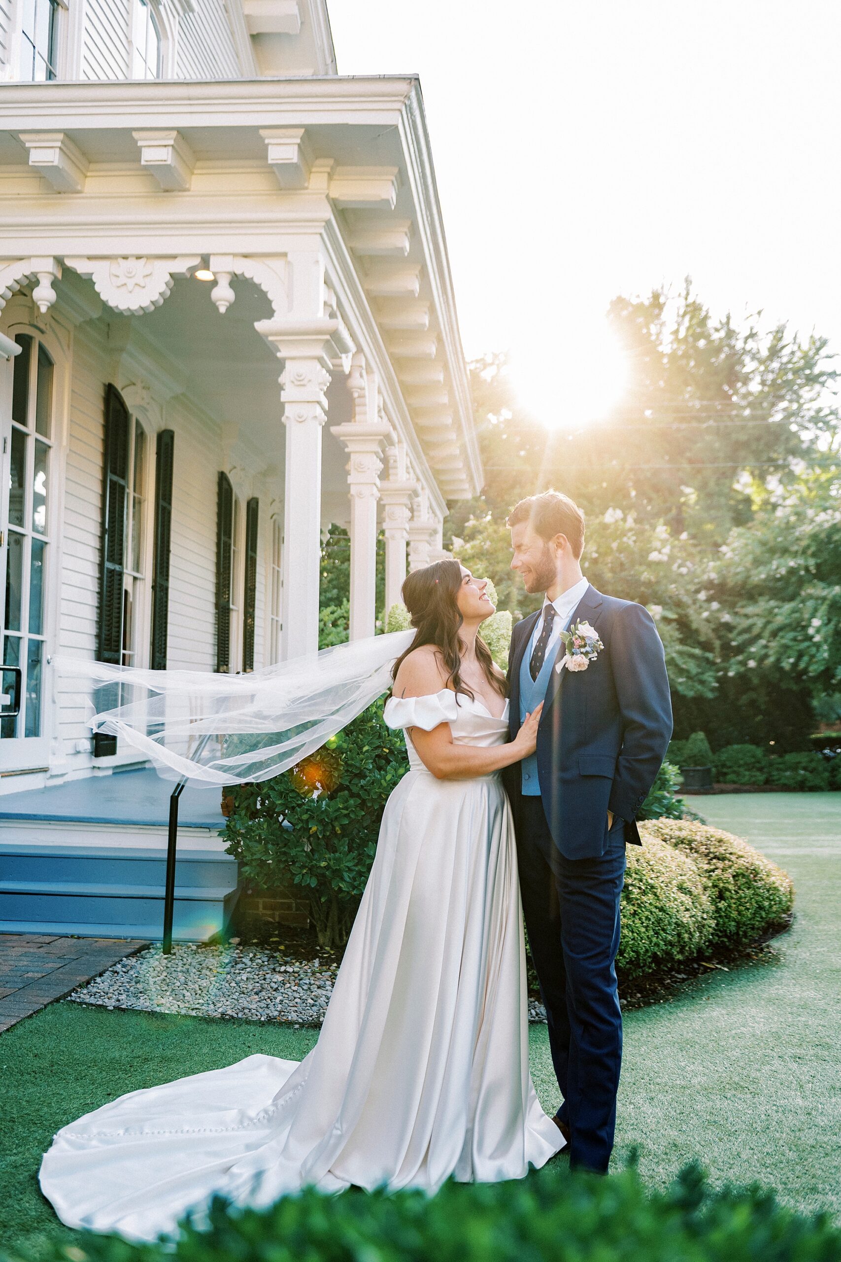 romantic wedding photos at sunset  