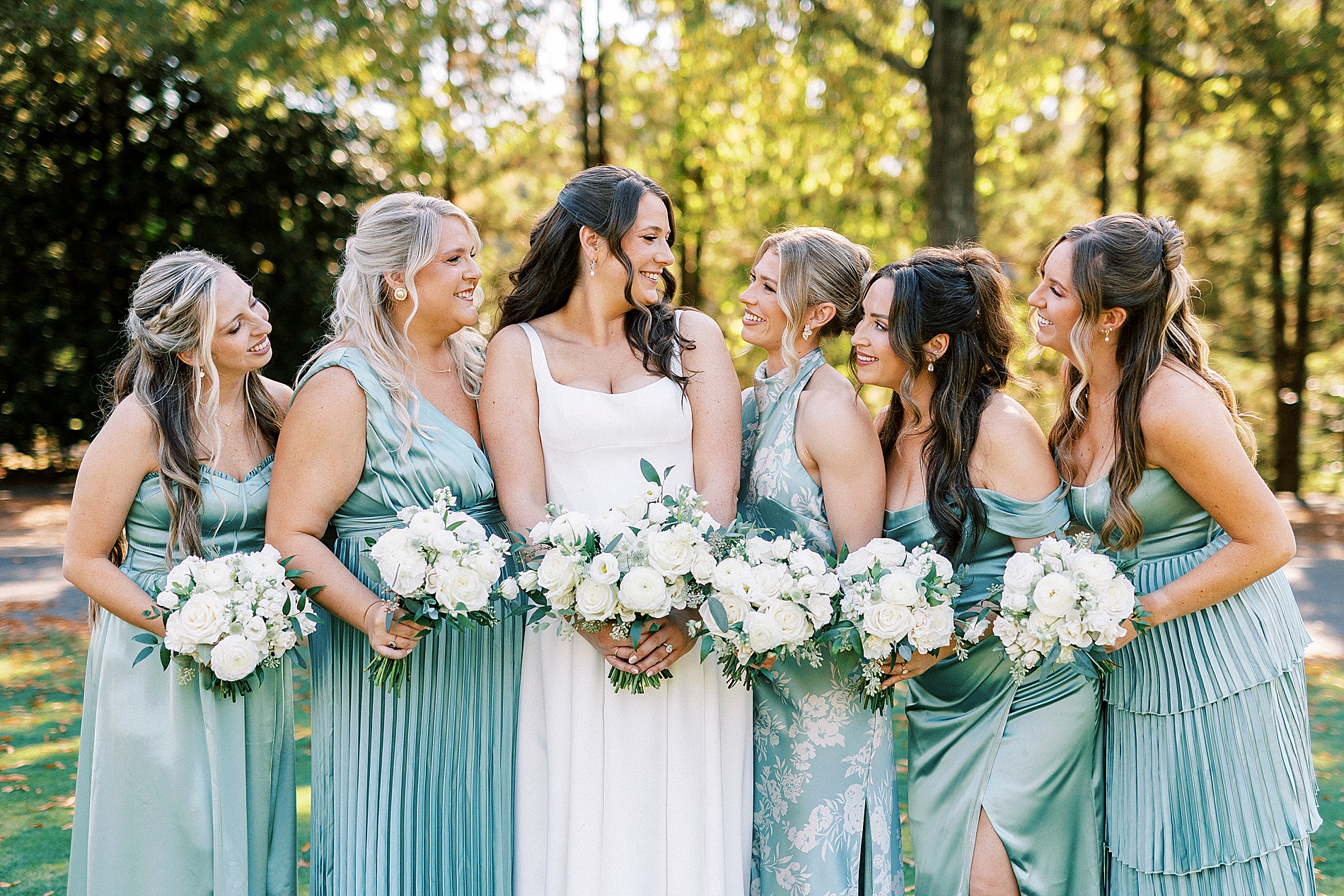 candid wedding party portraits 