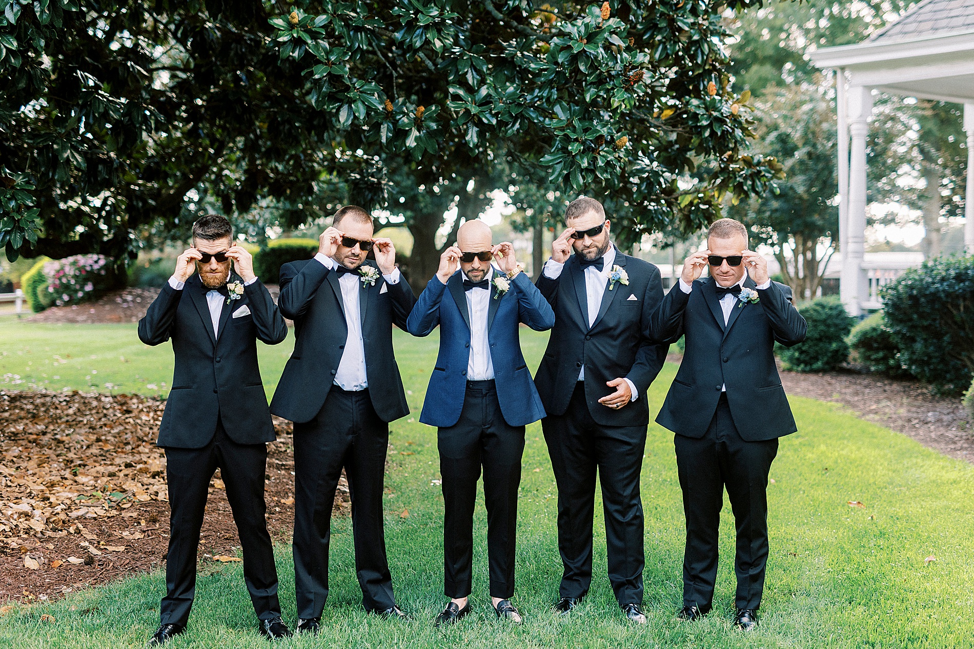 groom and groomsmen photos