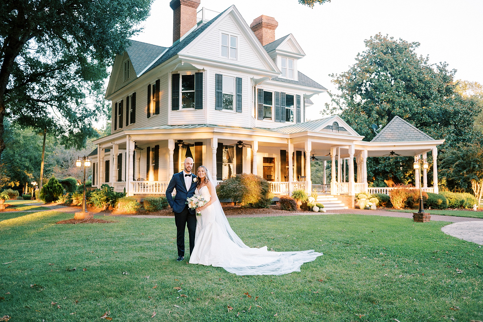 golden hour wedding portraits