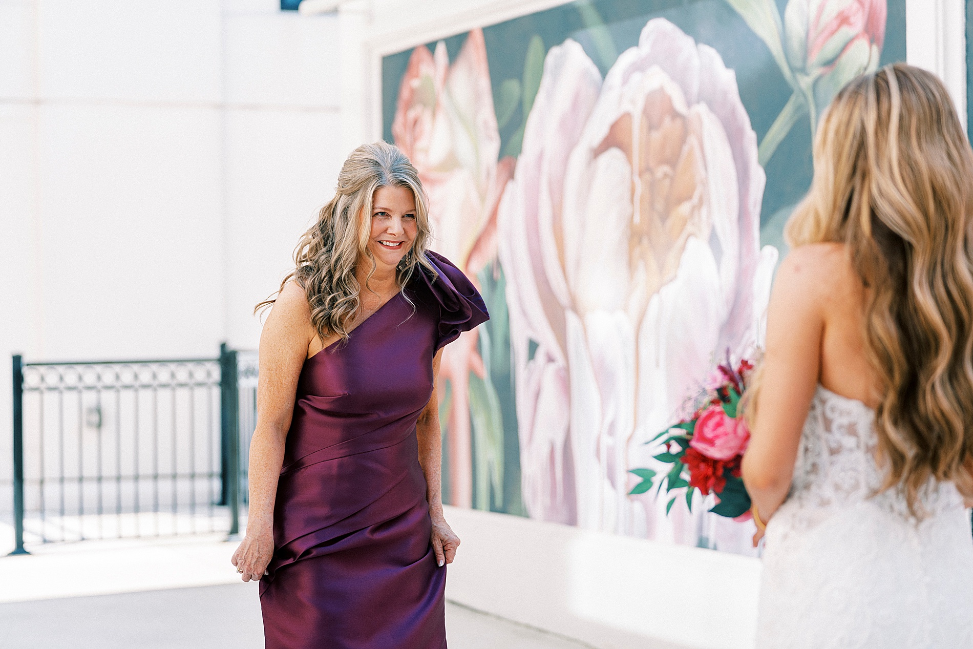mother-daughter first look