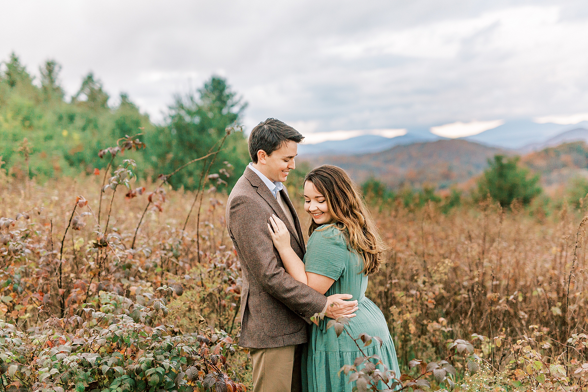 engagement portraits on Thunder Hill Overlook