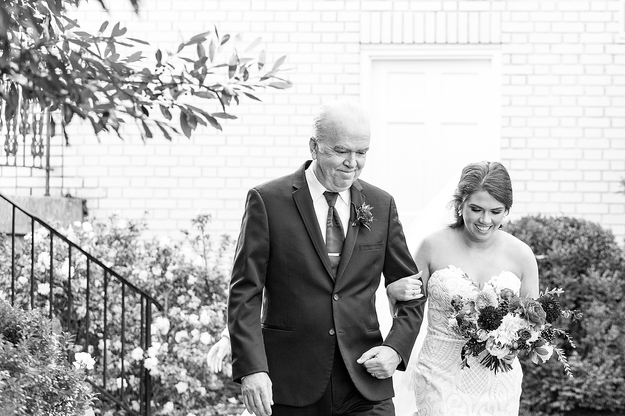 father walks bride down aisle at Separk Mansion