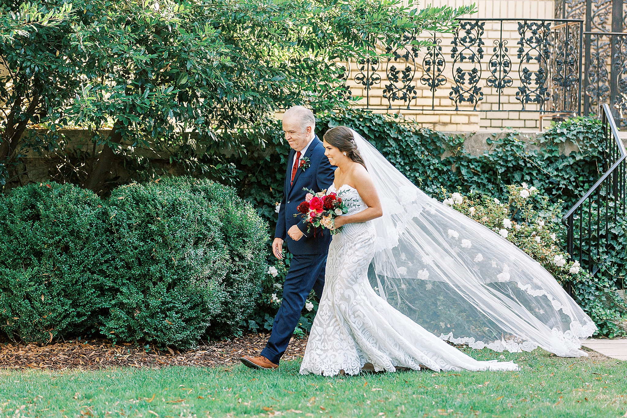 bride walks down aisle at Separk Mansion