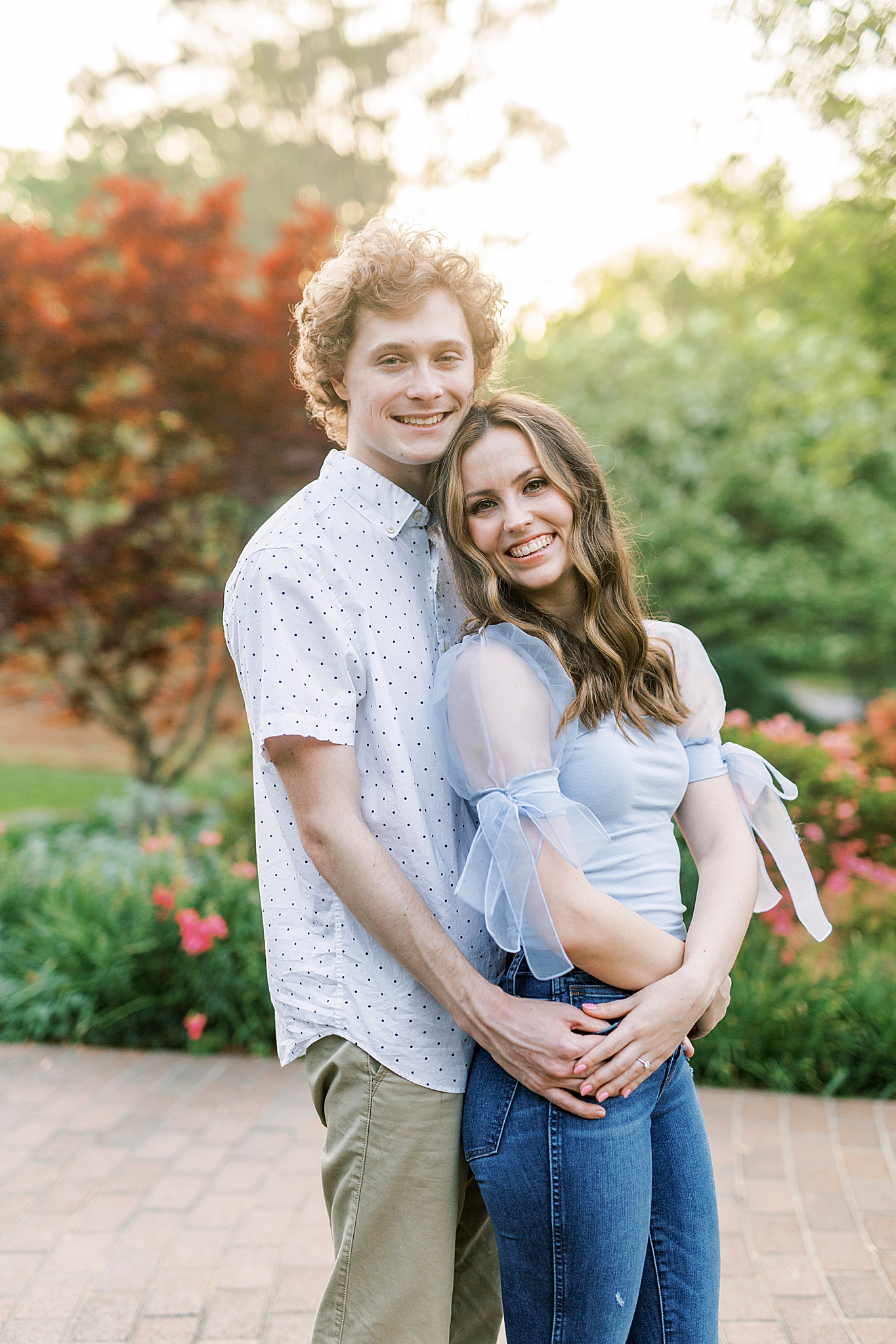 engagement portraits in the spring at Glencairn Gardens