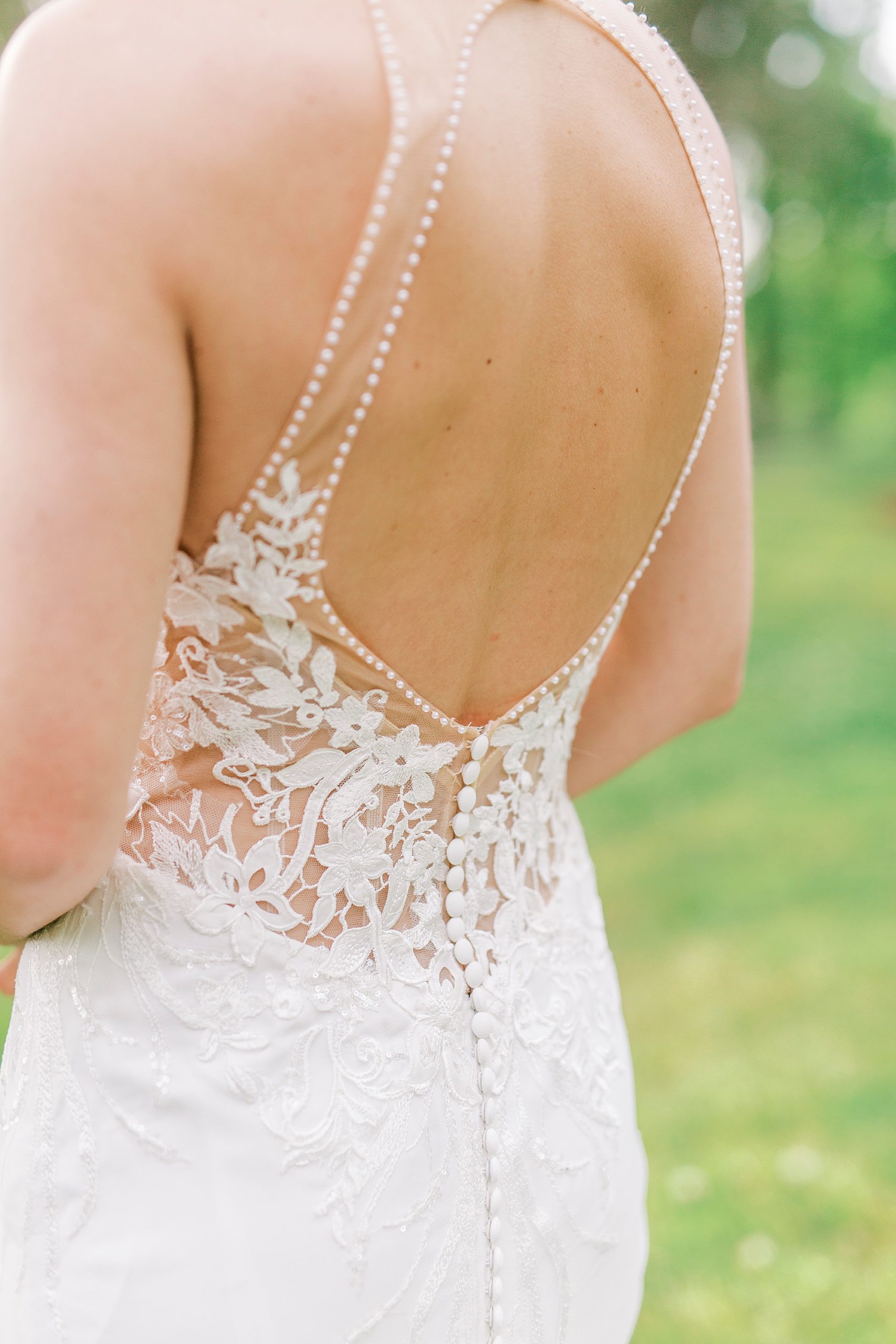 lace details on back of bridal gown