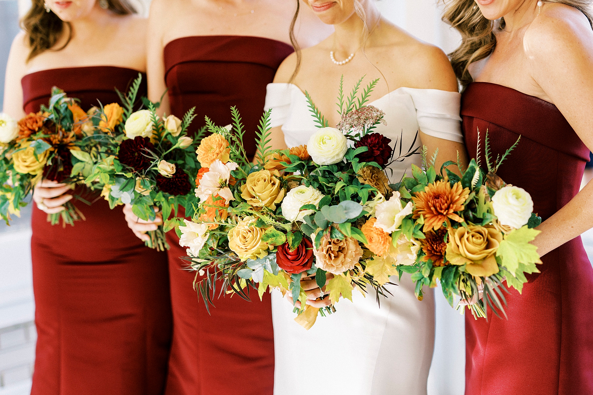 fall bouquets for bride and bridesmaids for classic fall wedding at Separk Mansion
